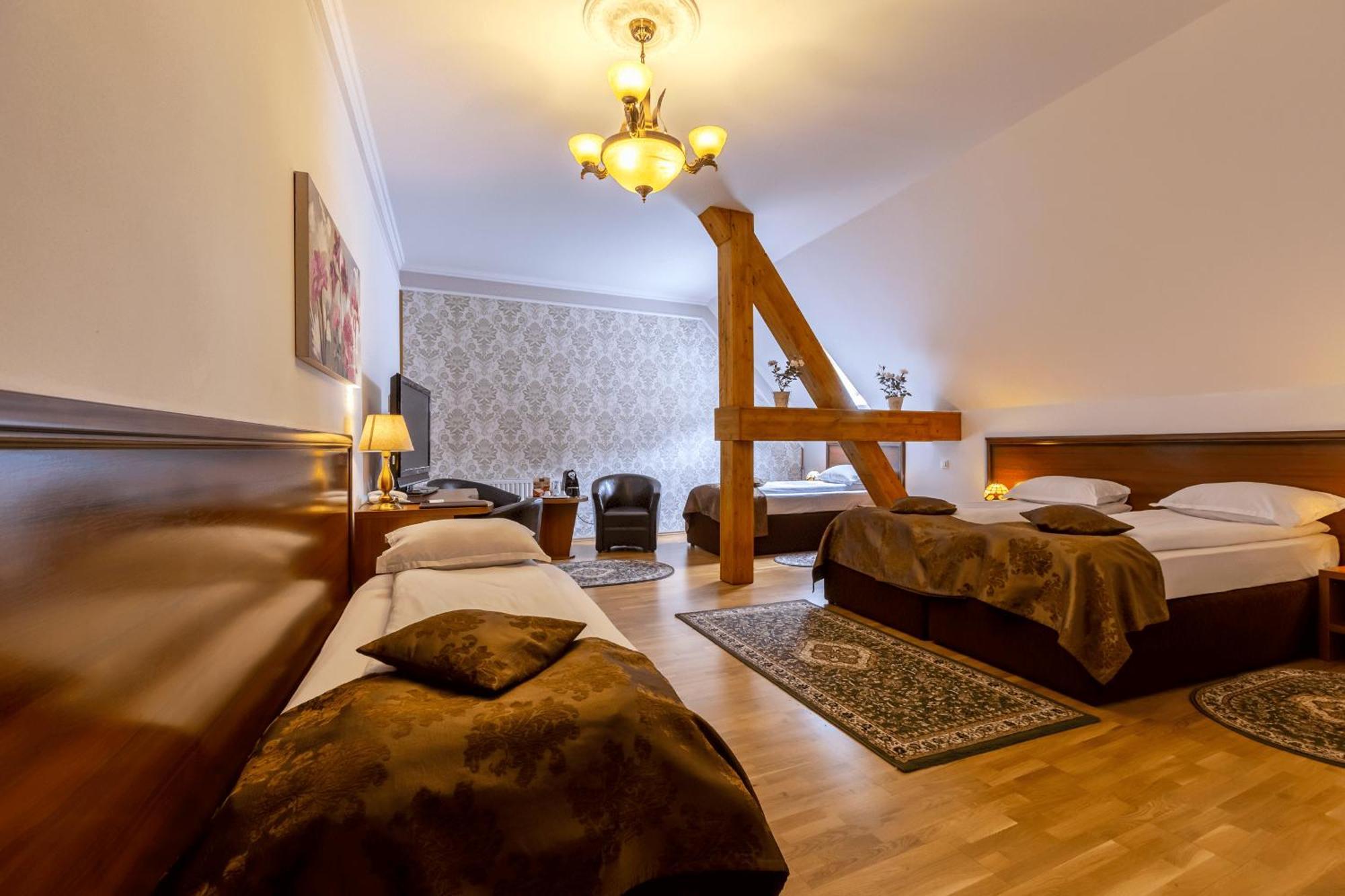 Hotel Boutique Bulevard Segesvár Kültér fotó