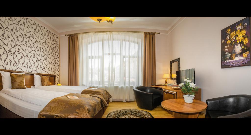 Hotel Boutique Bulevard Segesvár Szoba fotó